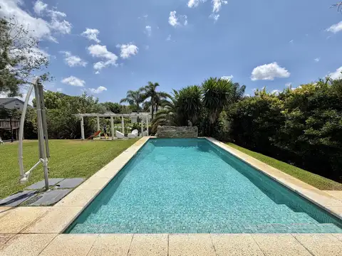 Casa 7 ambientes con 3 baños