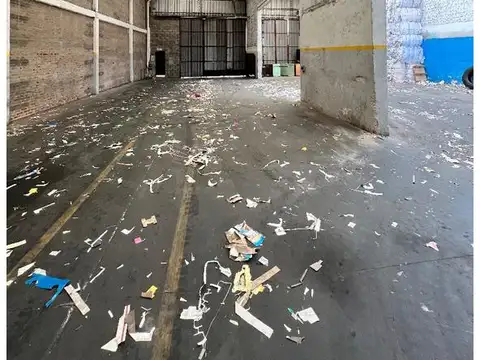 Galpon en Alquiler 17  mts Frente