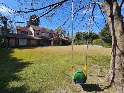 Excelente Casa en Venta en Barrio Cerrado Chacra de Alcalá, Bella Vista