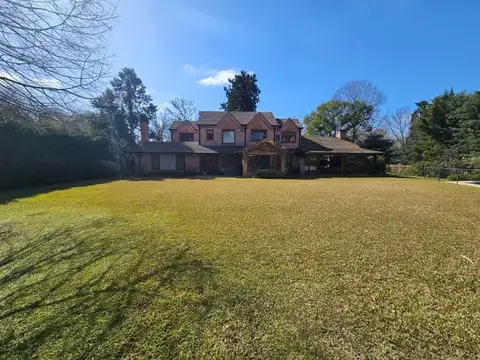 Excelente Casa en Venta en Barrio Cerrado Chacra de Alcalá, Bella Vista