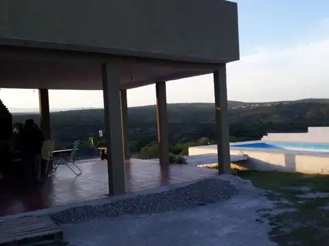 Casa 3 ambientes con 2 baños