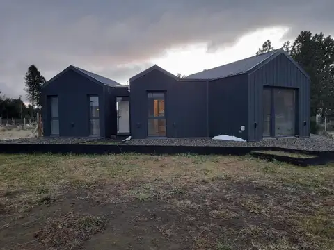 Lago Escondido e/ Cerro Mesa y Lago Ñorquinco