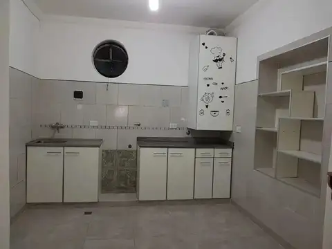 Casa 6 ambientes con 3 baños