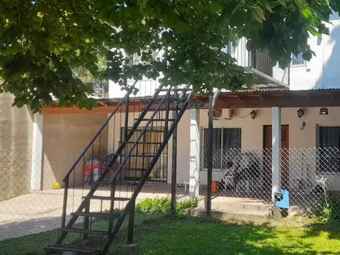 Depto Tipo Casa en Alquiler de 3 ambientes