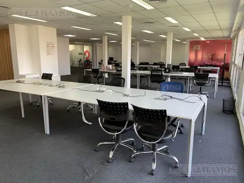 Oficina en Alquiler al Norte