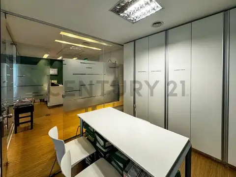 Oficina AAA en Vte López con excelente acceso en VENTA