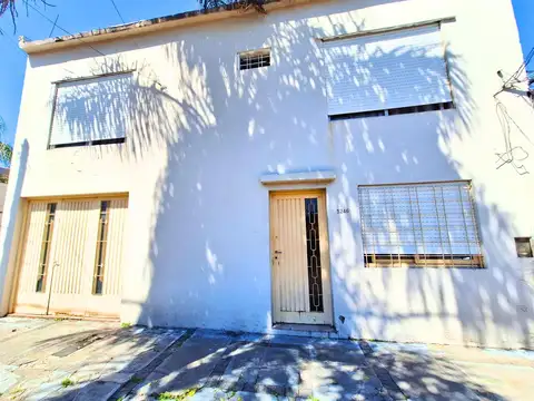 VENTA CASA MULTIFAMILIAR LOTE DE 425 M2 I. CASANOVA