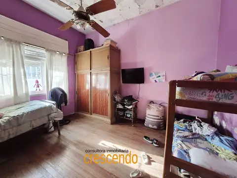Casa 4 ambientes con 2 baños