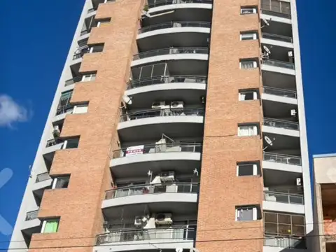 Departamento de 3 ambientes en excelentes condiciones en venta en Florencio Varela