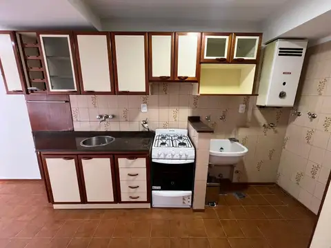 Departamento en Alquiler en Lanus Oeste, $ 650.000