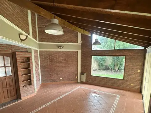 Casa en Alquiler en Barrio Grand Bourg, USD 2.000