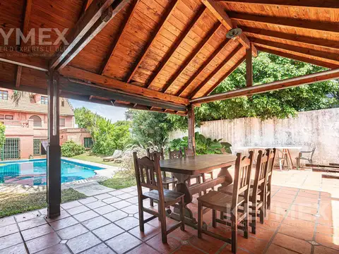 Casa en venta con pileta San martin zona residencial