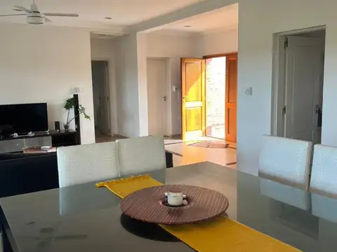 Excelente propiedad en Los Bretes Club de Campo - Colón ER