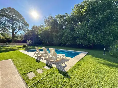 Casa 6 ambientes con 4 baños