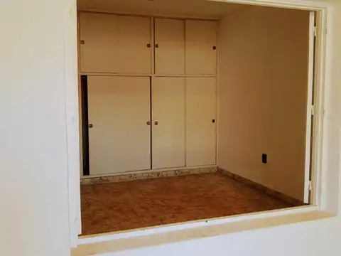 Casa 5 ambientes con 1 baño