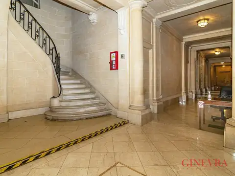 Oficina en Alquiler 80 años