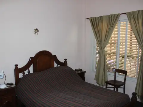 NUEVO VALOR   VARIOS DESTINOS, Casa con departamento y locales VILLA CLUB