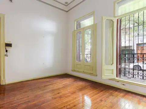 Venta PH 3 ambientes Monserrat Entrada Independiente