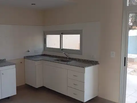 Depto Tipo Casa en Venta 1 año