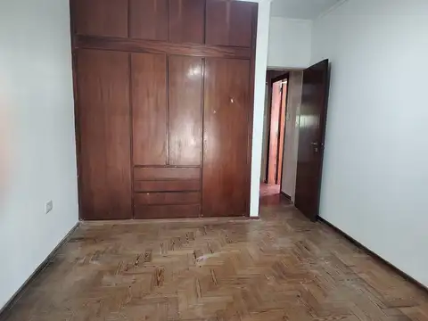 Casa de 2 dormitorios en venta Villa Elisa