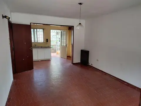Casa 3 ambientes con 2 baños