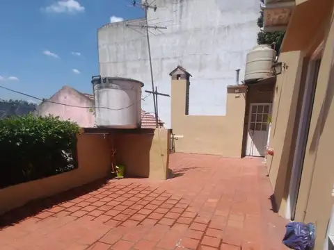 Venta casa multifamiliar Villa Luzuriaga