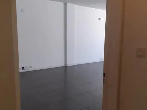 Oficina en Alquiler en Ramos Mejia, $ 850.000