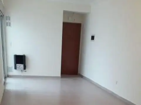 Irigoyen 2200, Piso pb