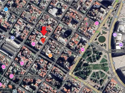 Venta Cochera fija cubierta con baulera. Zona Centro