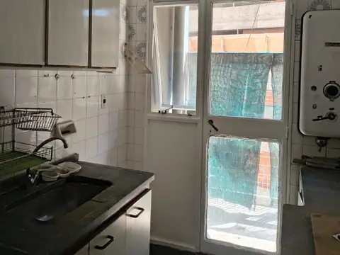 BUEN 3 AMB CON COCHERA FIJA Y BAULERA