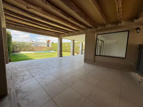 Casa en Venta al Oeste