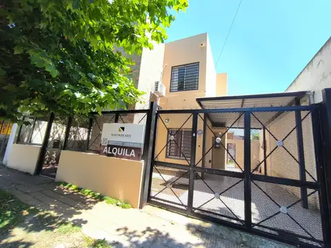 ALQUILER DE CASA EN JOSE C. PAZ CENTRO