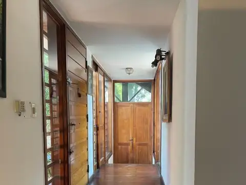 Casa 11 ambientes con 7 baños