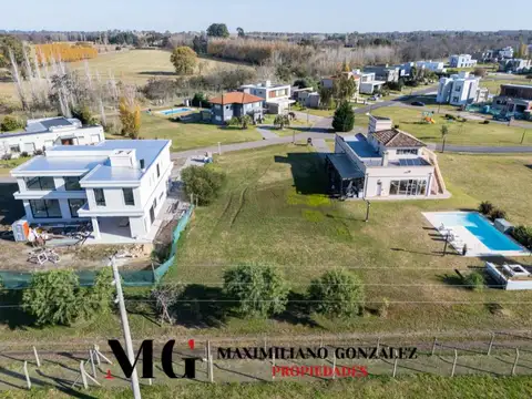 Terreno en Venta de 931,0 m2