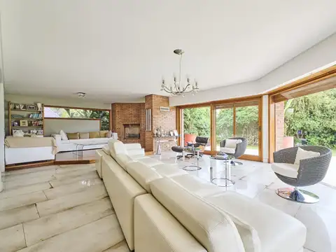 Venta Casa 5 ambientes en Club de Campo Hacoaj 5 suites Playroom Sauna Depto para caseros ÚNICA  