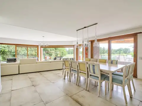 Av. Santa Maria de las Conchas 4000  Tigre  Club de Campo Hacoaj