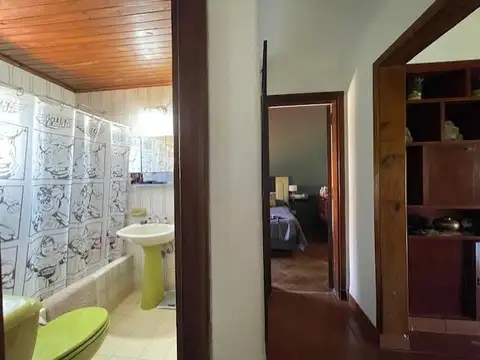 Casa en Venta con 3 cocheras
