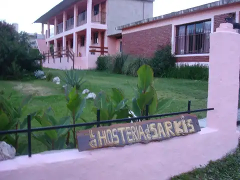 SE VENDE HOSTERIA 10 HABITACIONES Y CASA EN TANTI