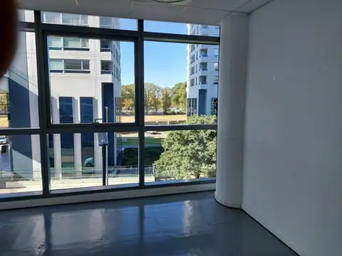 Oficina 3 ambientes con 2 baños