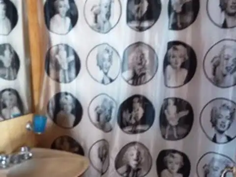 Chalet de 4 ambientes con amplio parque. Barrio San nicolas.