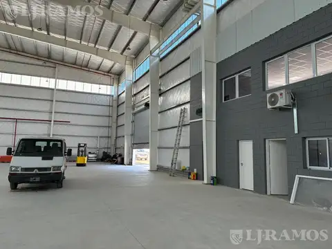 Galpon en Alquiler en Hurlingham, USD 7