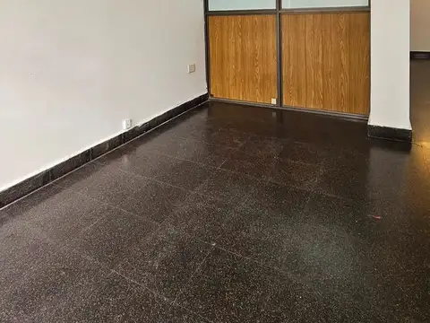 Oficina en Alquiler 35 años