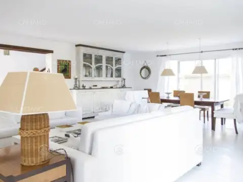 Casa en Alquiler Temporal en Península, USD 50.000