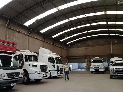 Galpon en Venta en 9 de Abril, USD 1.100.000