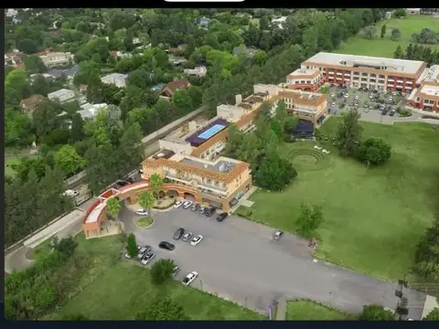 Locales comerciales EN VENTA en Pueblo Caamaño!