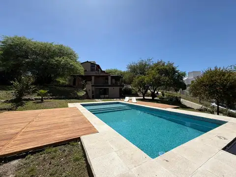 Casa en Venta en 4 Hojas, USD 294.900