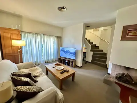 Depto Tipo Casa en Venta con 1 cocheras