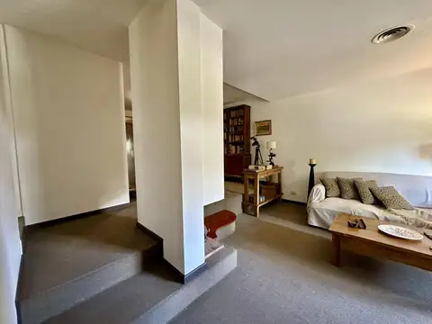 Depto Tipo Casa en Venta de 5 ambientes
