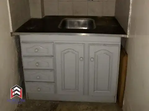 En venta Local 24m2 S/ Dr.I. Arieta!