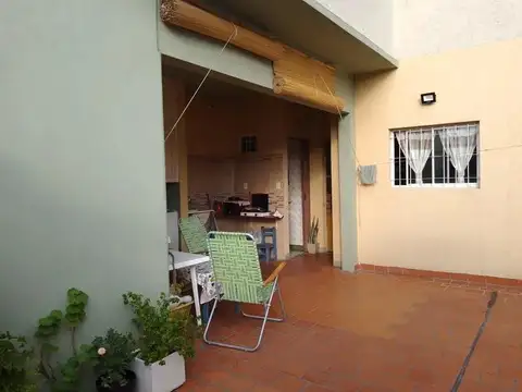 Depto Tipo Casa 4 ambientes con 1 baño